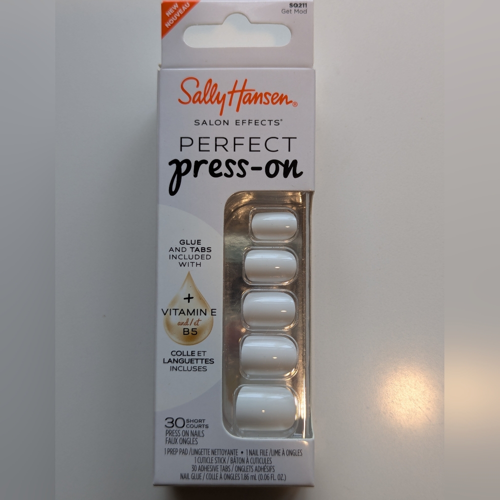 Bundle! Perfect Press-On Nails - White